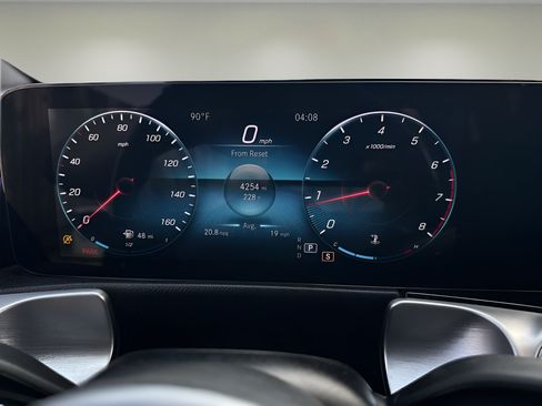 Used 2022 Mercedes-Benz GLB 250 image 16