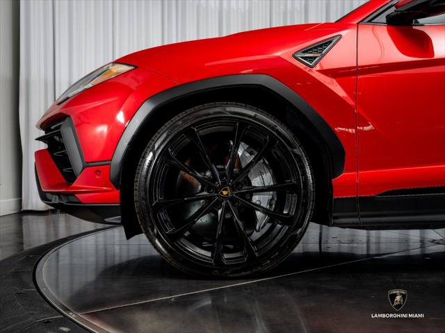 Used 2024 Lamborghini Urus S AWD/4WD image 7
