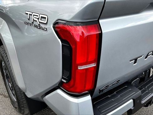 Used 2024 Toyota Tacoma TRD Off-Road w/ TRD Off Road Upgrade Package AWD/4WD image 24