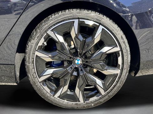 Used 2026 BMW i5 eDrive40 w/ M Sport Package AWD/4WD image 32