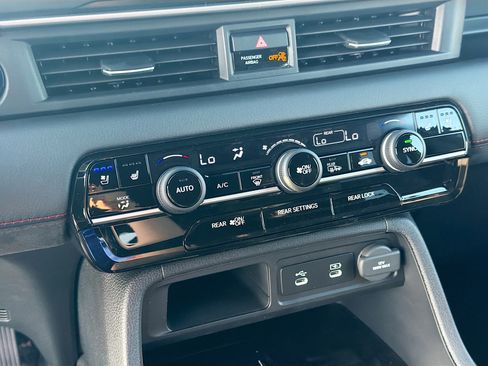 New 2026 Honda Pilot Black Edition image 15