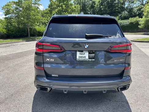 Used 2021 BMW X5 xDrive40i w/ M Sport Package AWD/4WD image 6