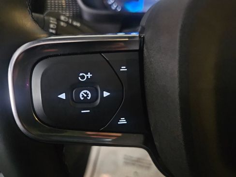 Certified 2023 Volvo XC40 B5 Plus w/ Protection Package Premier AWD/4WD image 22
