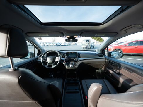 Used 2023 Honda Odyssey EX-L image 19