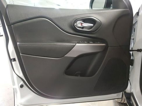 Used 2022 Jeep Cherokee Latitude Lux image 13