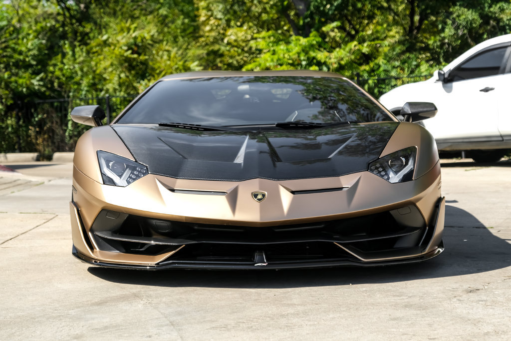 Used 2020 Lamborghini Aventador SVJ AWD/4WD image 2