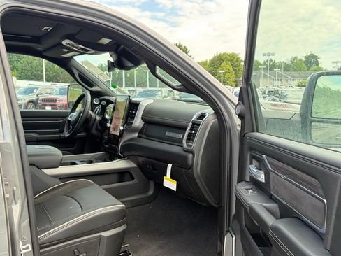 New 2026 RAM 2500 Laramie AWD/4WD image 27