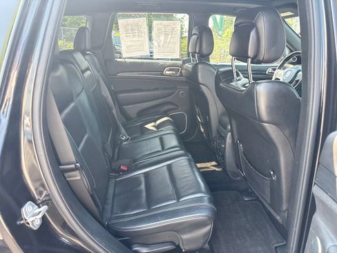 Used 2015 Jeep Grand Cherokee Overland w/ Advanced Technology Group AWD/4WD image 10