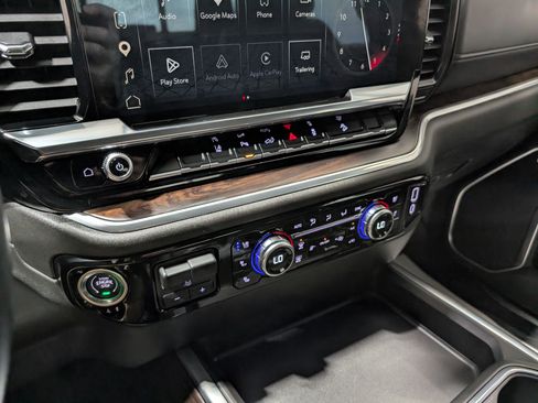 Used 2025 GMC Sierra 2500 SLT AWD/4WD image 26