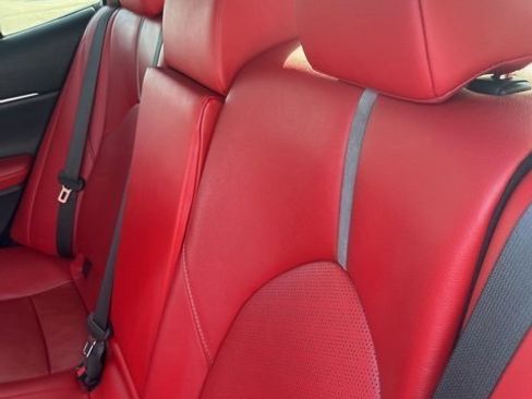 Used 2020 Toyota Camry XSE image 8