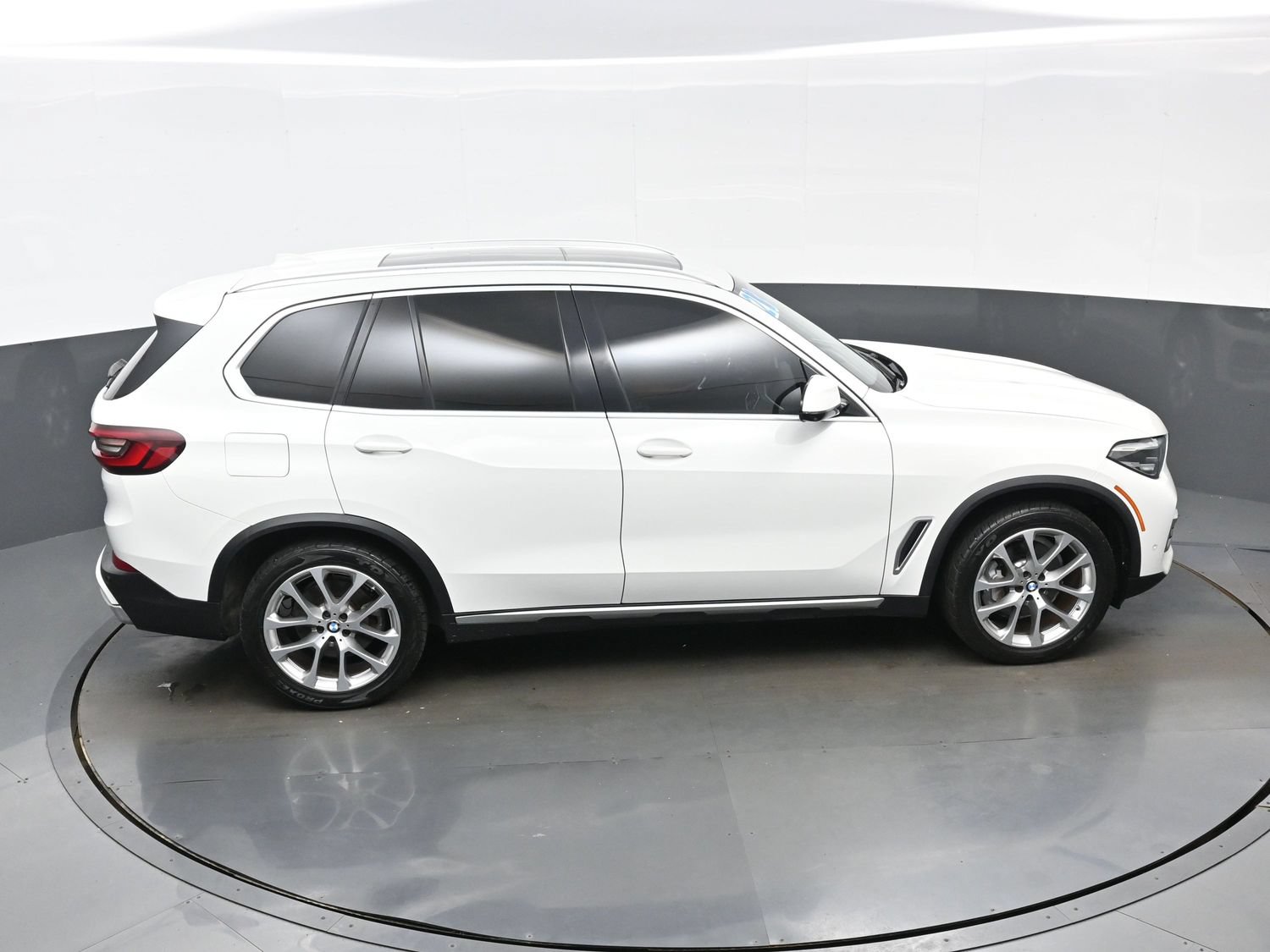 Used 2023 BMW X5 sDrive40i w/ Premium Package RWD image 44