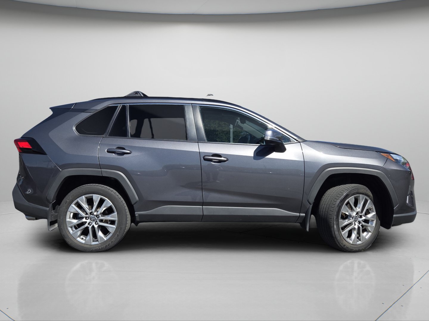 Used 2024 Toyota RAV4 XLE Premium AWD/4WD image 23