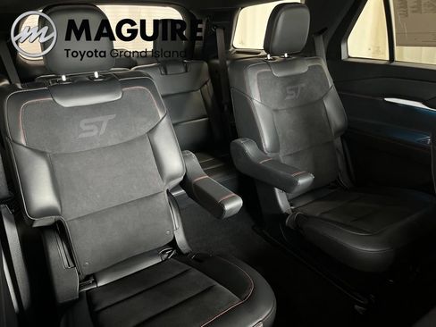 Used 2025 Ford Explorer ST AWD/4WD image 35
