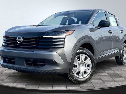 New 2026 Nissan Kicks S image 2