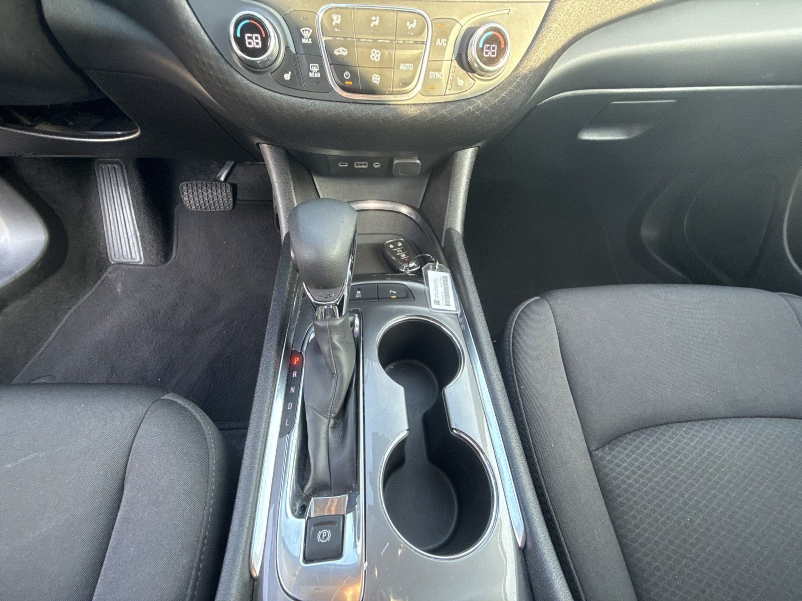 Used 2025 Chevrolet Malibu LT FWD image 16