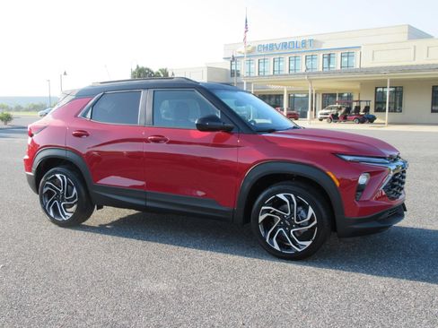 New 2026 Chevrolet TrailBlazer RS w/ Convenience Package FWD image 2