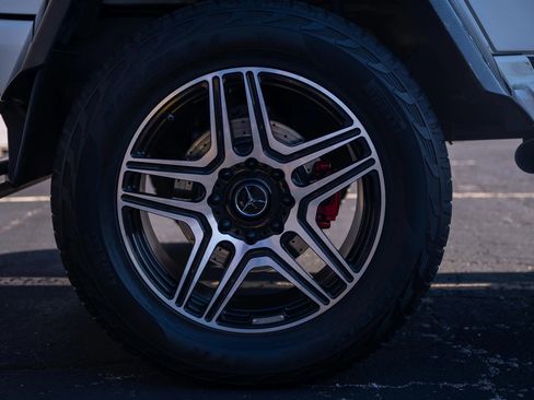 Used 2018 Mercedes-Benz G 550 Squared image 12