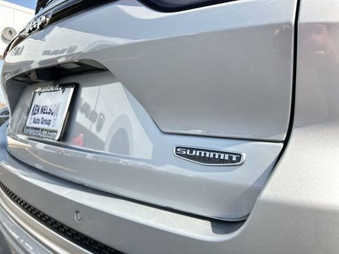 Used 2023 Jeep Grand Cherokee Summit w/ Adv Protech Group IV AWD/4WD image 14