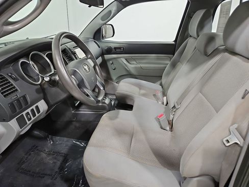 Used 2013 Toyota Tacoma 2WD Regular Cab image 10