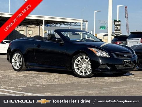 Used 2010 INFINITI G37 Convertible w/ Premium Pkg RWD image 2