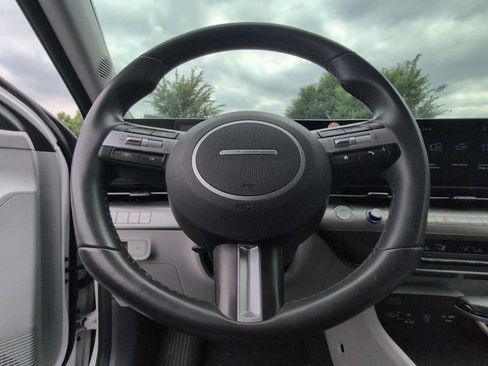 Used 2025 Hyundai Kona SEL FWD image 22