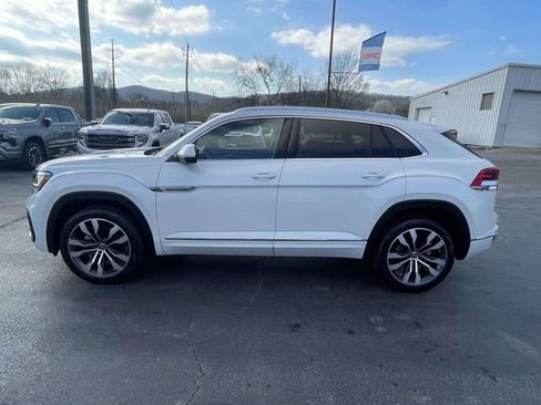 Used 2023 Volkswagen Atlas Cross Sport SEL Premium R-Line image 2