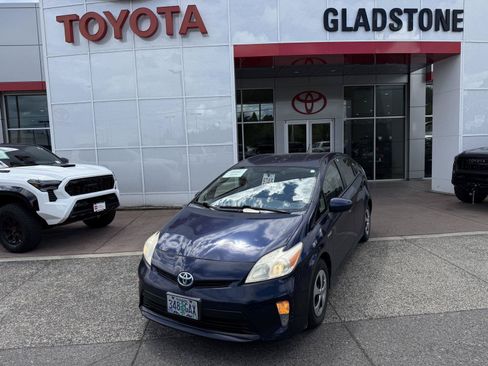 Used 2013 Toyota Prius Two FWD image 1