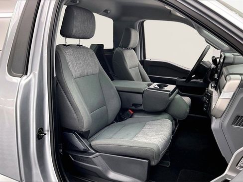 Used 2023 Ford F250 XLT w/ Camper Package image 6