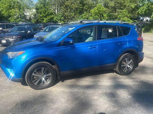 Used 2016 Toyota RAV4 XLE AWD/4WD image 5