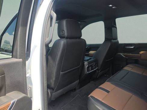 Used 2023 Chevrolet Silverado 2500 High Country w/ Z71 Off-Road Package AWD/4WD image 24
