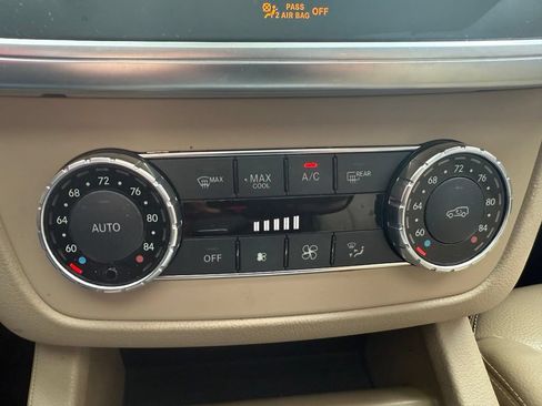 Used 2014 Mercedes-Benz GL 450 4MATIC image 18