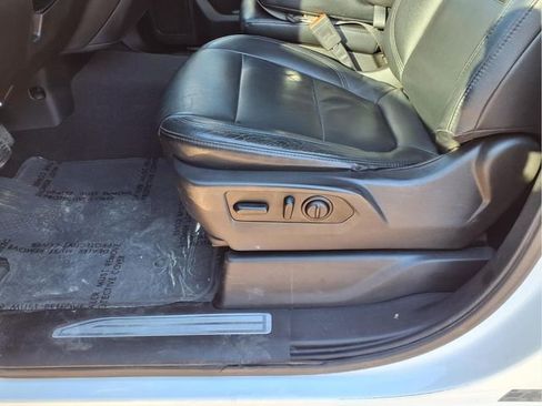 Used 2021 Chevrolet Silverado 3500 LT w/ Texas Edition image 18