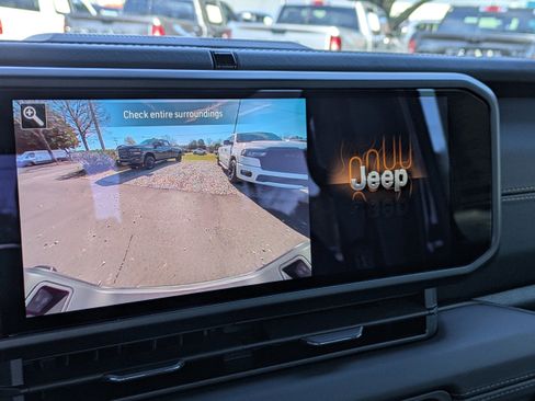 New 2026 Jeep Gladiator Sport AWD/4WD image 23