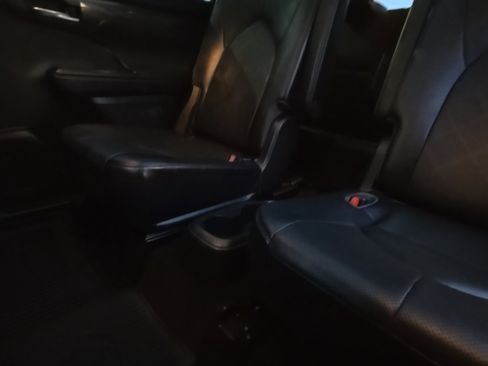 Used 2023 Toyota Highlander Platinum image 44