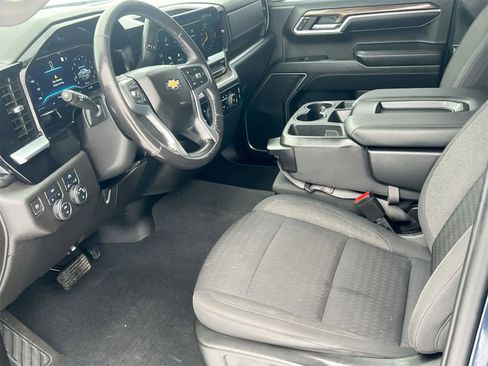 Used 2022 Chevrolet Silverado 1500 LT image 10