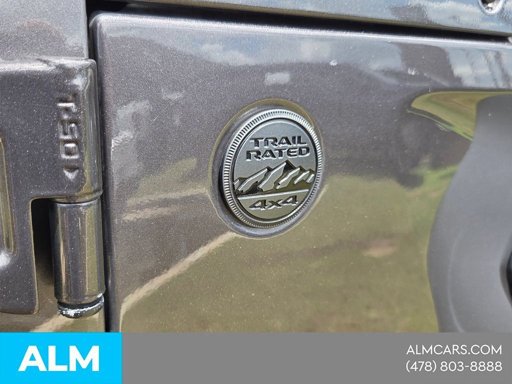 Used 2025 Jeep Wrangler Unlimited Sport AWD/4WD image 14