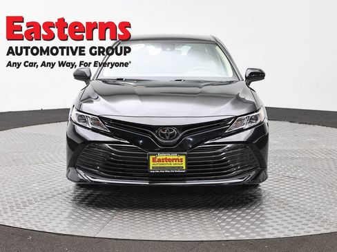 Used 2019 Toyota Camry LE FWD image 2