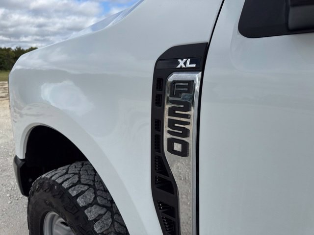Used 2025 Ford F250 XL w/ XL Off-Road Package AWD/4WD image 8