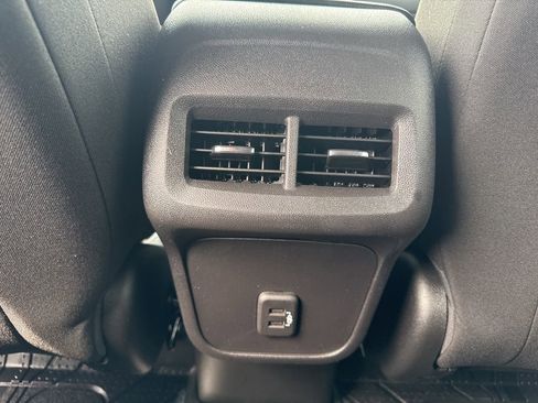 Used 2024 Chevrolet Equinox LS w/ LS Convenience Package image 13