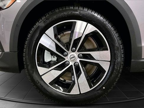 New 2026 Volvo V60 B5 Cross Country Plus w/ Climate Package image 14