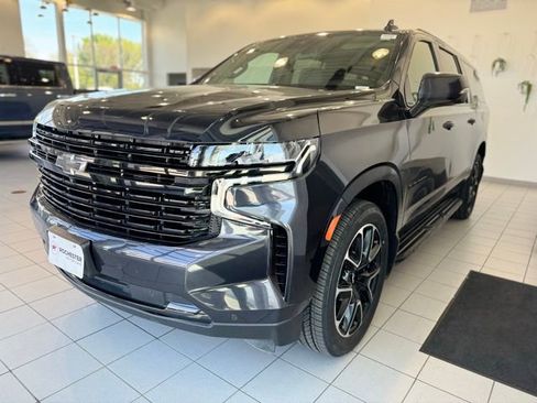 Used 2023 Chevrolet Suburban RST w/ Luxury Package AWD/4WD image 35