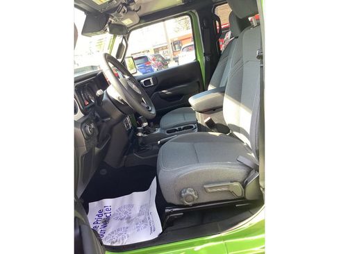 Used 2025 Jeep Wrangler Unlimited Sport AWD/4WD image 9