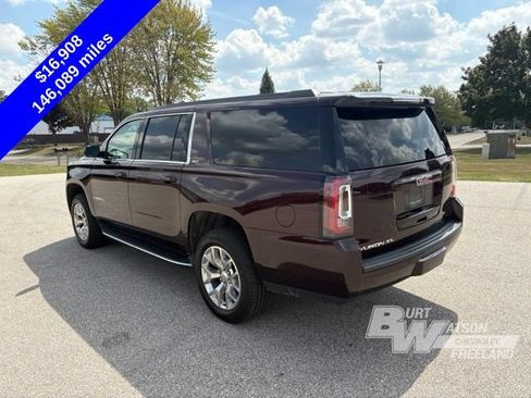 Used 2017 GMC Yukon XL SLT w/ Open Road Package AWD/4WD image 4
