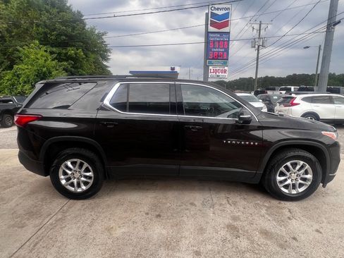 Used 2019 Chevrolet Traverse LT FWD image 7