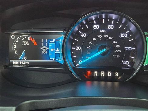 Used 2018 Ford Explorer XLT w/ Equipment Group 202A FWD image 11
