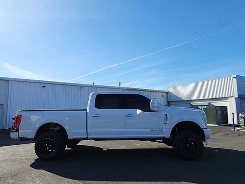 Used 2017 Ford F250 XLT image 6