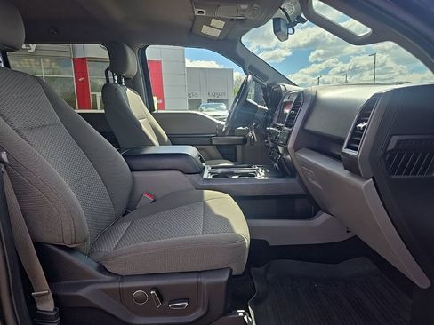 Used 2017 Ford F150 XLT w/ Equipment Group 302A Luxury image 22