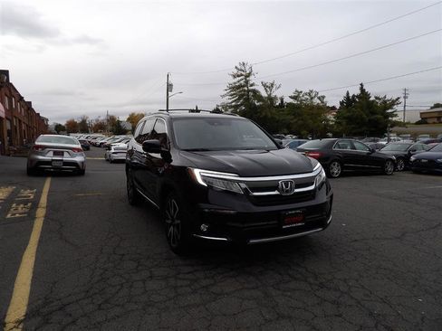 Used 2022 Honda Pilot Touring image 2