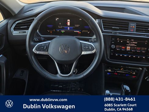 Certified 2022 Volkswagen Tiguan SE image 13