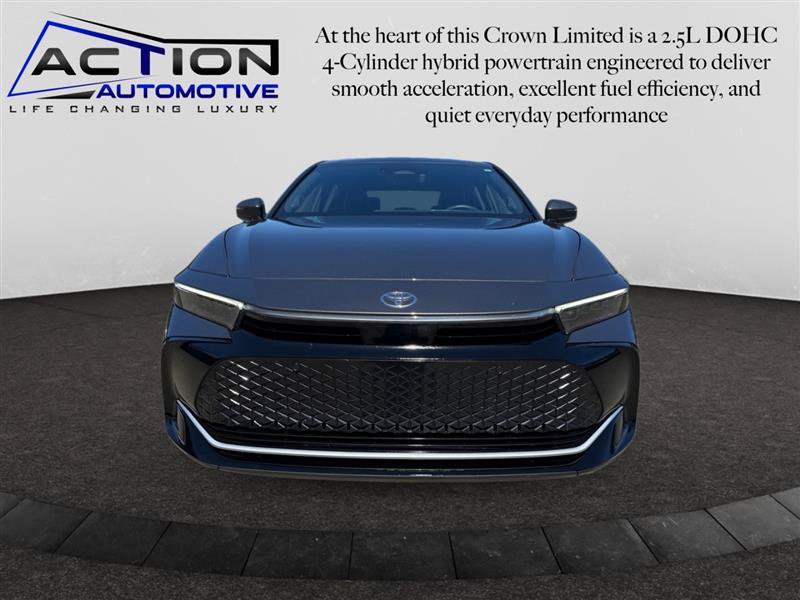 Used 2024 Toyota Crown AWD/4WD image 3